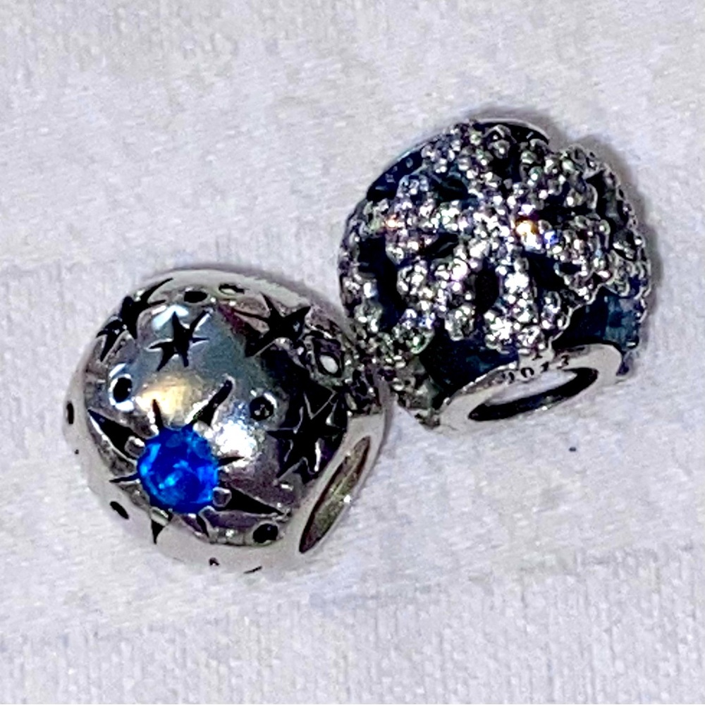 2 Sterling Silver Charms: Disney Dreams and Snowflake for charm bracelets - Picture 5 of 9
